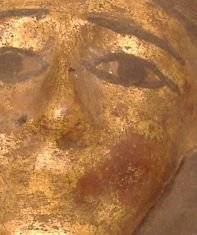 Goldene Maske: Fundstück vom Staudamm-Bau im 'Nubia Museum of Aswan'