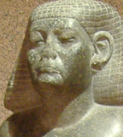 Skulptur: Fundstück vom Staudamm-Bau im 'Nubia Museum of Aswan'