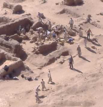 Archäologen bei Ausgrabungen am Jebel Barkal, Karima, Sudan