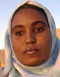 Jung und ernst: Rabab in Sedenga, Sudan