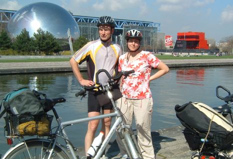 Christoph Gocke und Mirjam Müller im Parc de la Villette, Paris