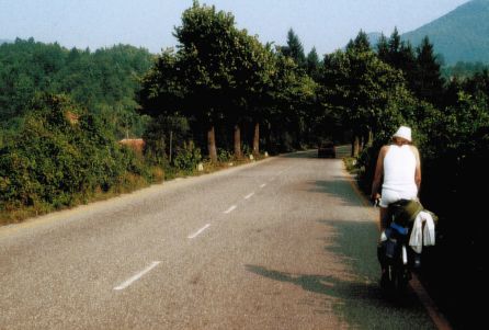 Chris on the Bike in Italien