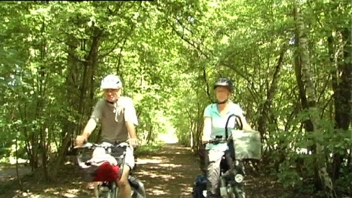 Sara and Chris on the Bike auf der ehemaligen Bahn-Trasse Kray - Wanne in Gelsenkirchen