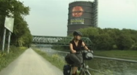 Sara Bildau on the Bike am Rhein-Herne-Kanal beim Gasometer in Oberhausen