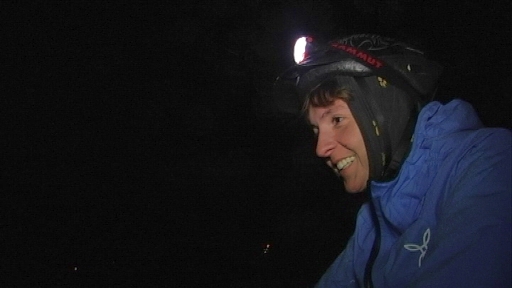 Gudrun Klessinger mit Stirnlampe on the bike at night am Ruhrtal-Radweg