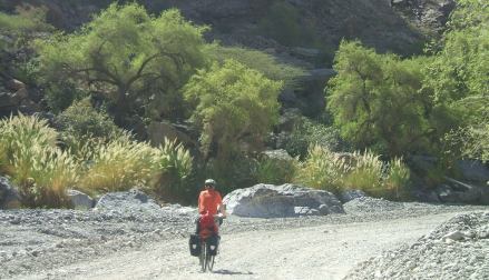 Oman: Radeln im Wadi Bani Awf